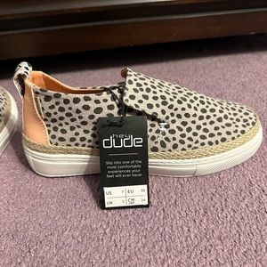 Women’s hey dude Peyton shoes. Size 7. Brand new with tags